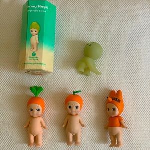 Sonny Angel x Smiski Figurine Bundle